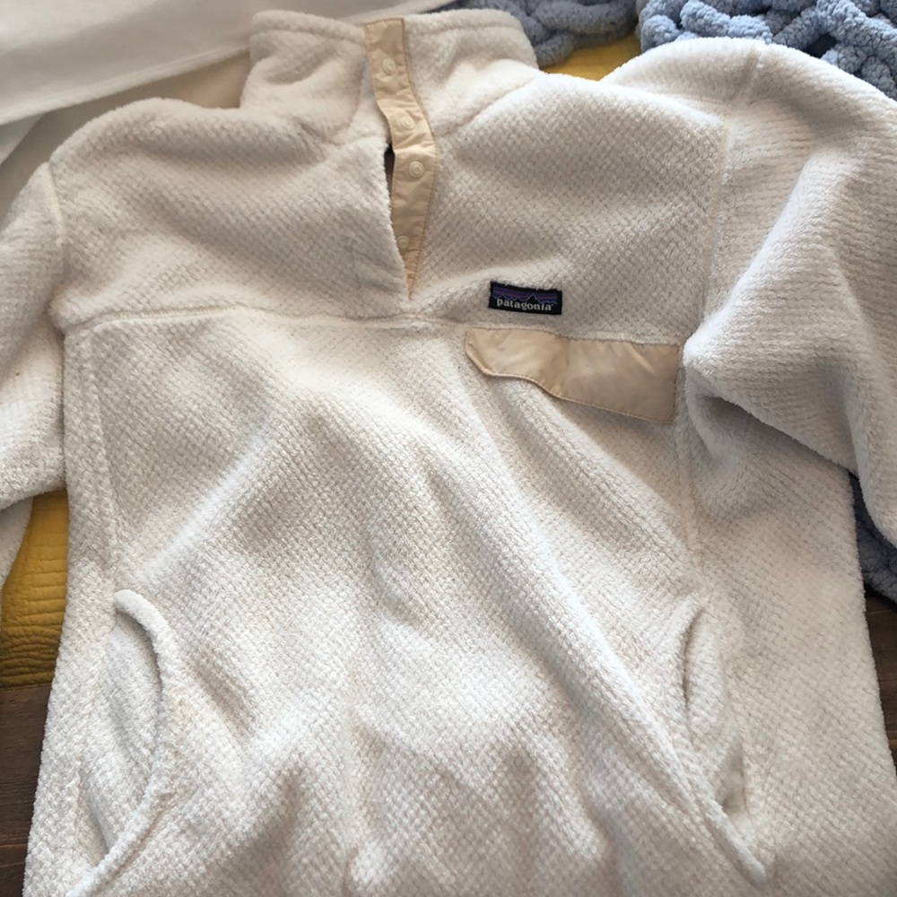 Cream colored Patagonia pullover